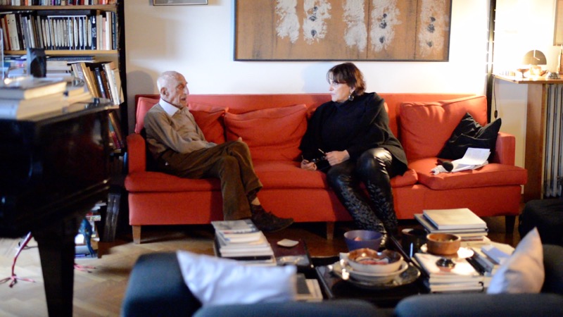 Gillo Dorfles e Marianna Accerboni nella casa milanese dell'intellettuale-artista